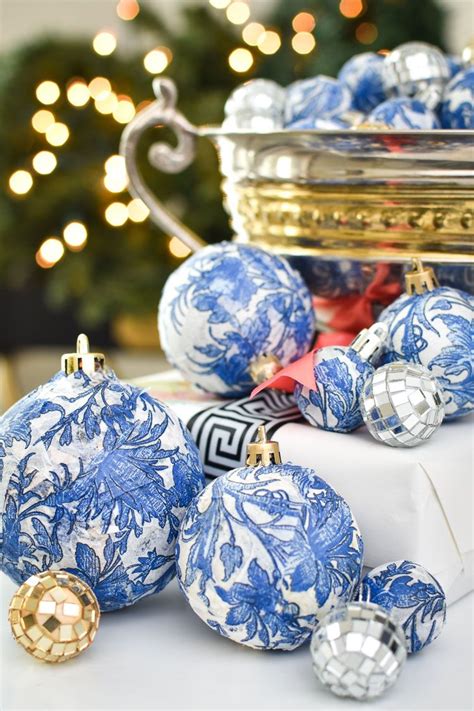 10+ Blue And White Christmas Decorations - DECOOMO