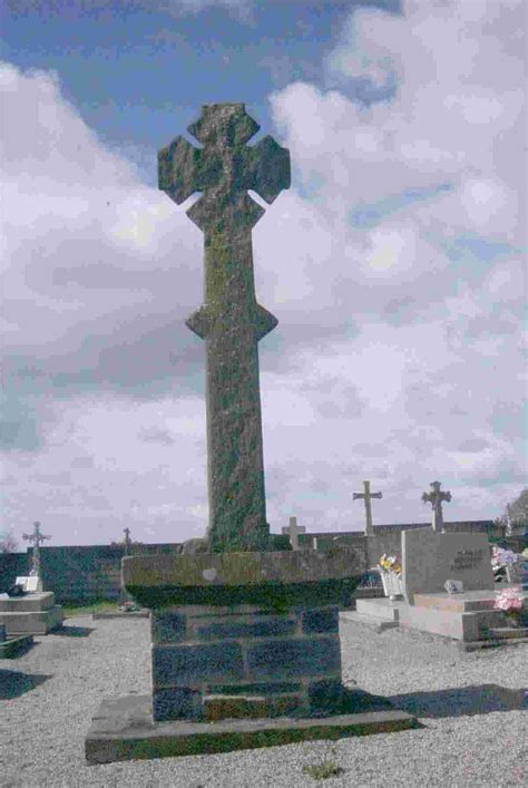 Le Temple croix cimetiere a Les Sillons de la Mémoire