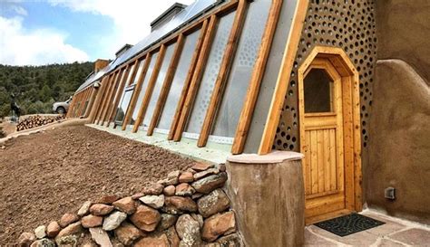 Earthship Une Construction Cologique Avec De D Chets