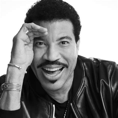 Lionel Richie on tour The Outrageous Tour - Guestpectacular