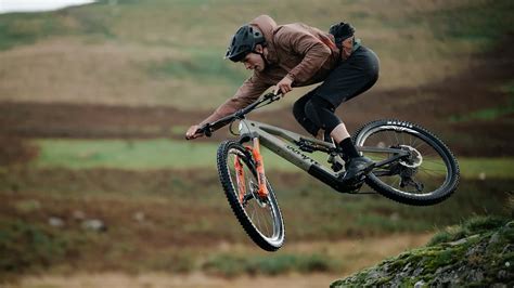 British MTB Specialist Whyte Bikes Unveils Flagship E Lyte E MTB