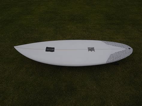 波情報 湘南 EPSのNEW BMG サーフボードクオリティーハードコア Quality Hardcore Distributions