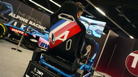 The best officially licensed F1 sim racing cockpits | Traxion