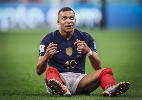 Kylian Mbapp Remporte Le Soulier Dor De La Coupe Du Monde Polture