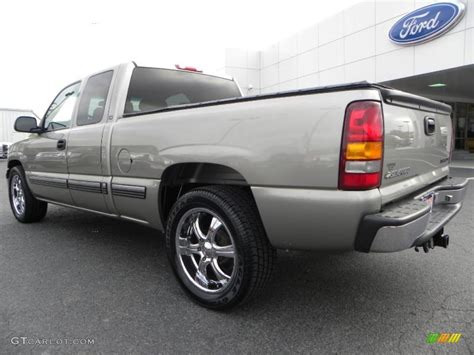 2001 Light Pewter Metallic Chevrolet Silverado 1500 LS Extended Cab