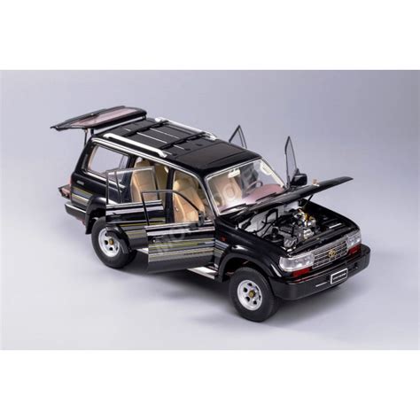 Miniatura Toyota Land Cruiser J Negro Keng Fai Toys