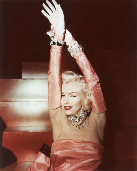 Marilyn Monroe Fashion 15 Pictures Showing Her Style Glamour