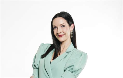 suid-afrikaanse aktrise | rooi rose