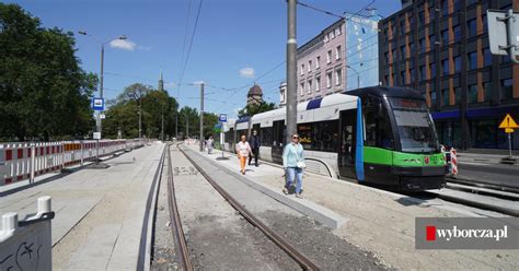 Plac Zwycięstwa w Szczecinie Tramwaje zgodnie z planem wróciły w