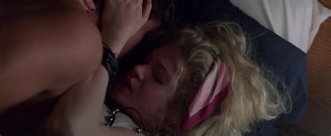 Sex Moment With Elena Kampouris Nude Shoplifters Of The World