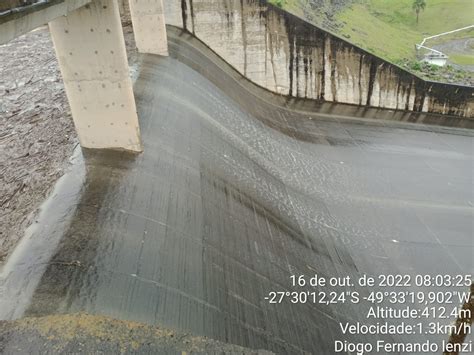 Barragem De Ituporanga Atinge De Capacidade E Come A A Verter Gua