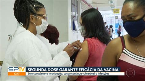 Especialistas alertam para importância da segunda dose contra a Covid