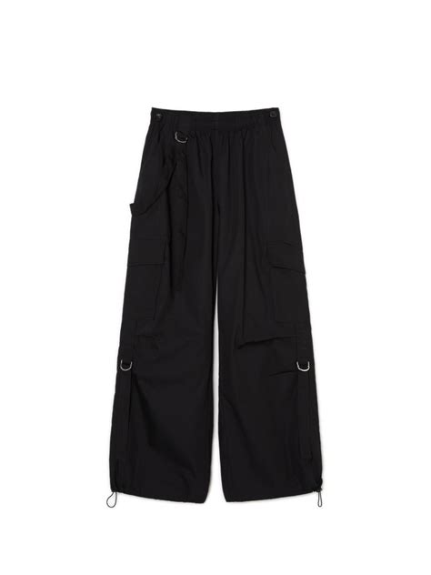 Pantalone s cargo džepovima Boja CRNO CROPP 0118Z 99X