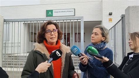 El PSOE critica que los colegios de Huelva continúen con los mismos