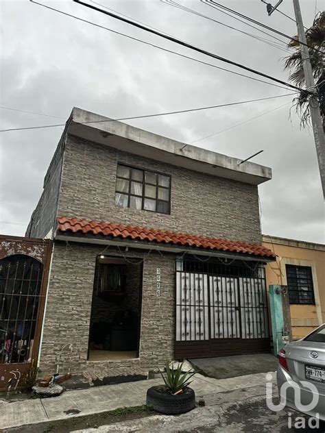 Casa en Venta en Real Palmas General Zuazua Nuevo León NEX 188732