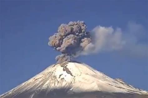 Popocatépetl registra explosión con columna de ceniza de 1 2 km Video