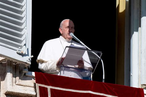 Il Padre Nostro Cambia Testo Papa Francesco Ottiene Una Nuova Versione Della Preghiera