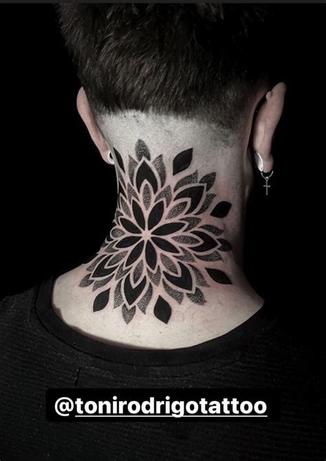 Mandala Neck Tattoo Tonirodrigotattoo Tatuaje De Mandala En El