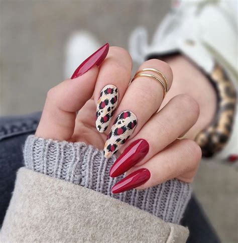 35+ Cute Fall Nails: Adorable Autumn Manicures - Emerlyn Closet