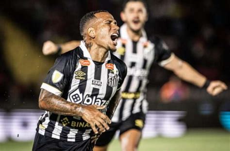 Otero Marca Na Vit Ria Do Santos E Tem Alegria Em Dose Dupla