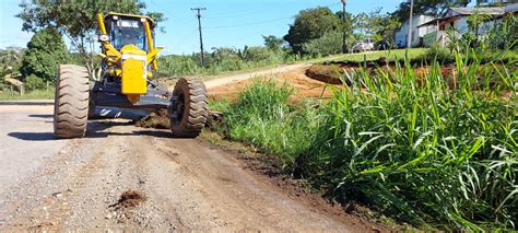 Prefeitura Executa Servi Os De Manuten O De Estradas Vicinais Na Zona