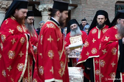 Foto Procesiune Cu Moa Tele Sf De Mucenici I Cu Ve M Ntul Sf