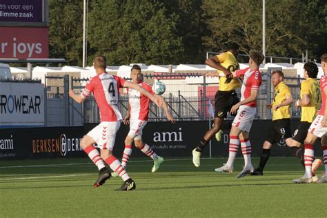 Kiek Op De Wedstried FC Emmen NAC Breda FC Emmen