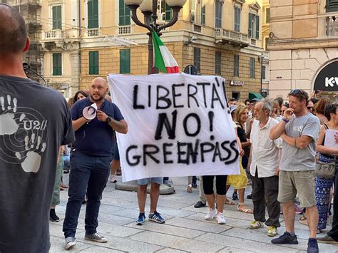 I No Green Pass Scendono In Piazza Manifestazioni In Tutta Italia