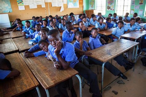 Western Cape schools 'can't cope' as pupils flood in from other provinces