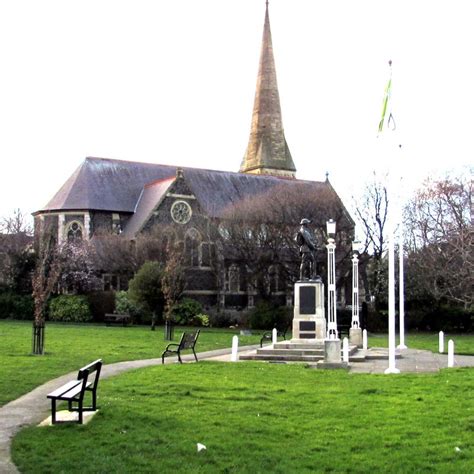 War Memorial And Methodist Church © Jaggery Cc By Sa20