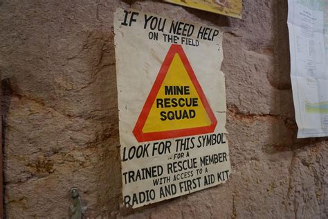 The strange underground homes in the middle of the Australian desert - CNET