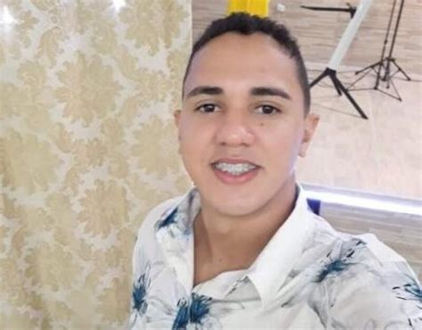 Jovem postou vídeo motivacional minutos antes de ser assassinado