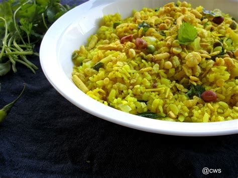 Indori Poha aur Jalebi - Cooking With Sapana