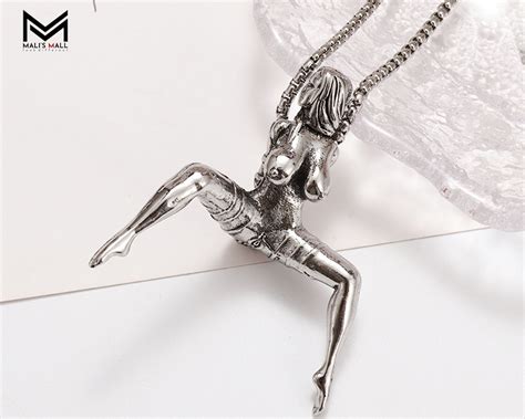 Sexy Girl Pendant Necklace Women Figure Pendant Naked Women Necklace