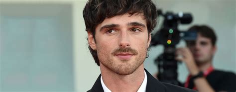 Jacob Elordi Desnudo Su PENE Y El Sexo Gay En Indomables Famosos En Bolas