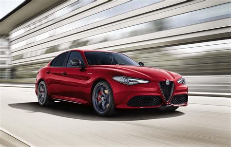 Alfa Romeo Giulia Veloce A Seductive Saloon That Feels Just Right