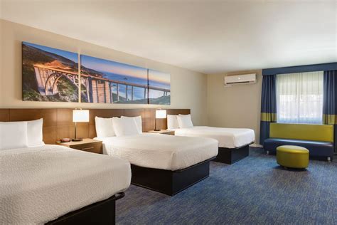 Days Inn And Suites By Wyndham Anaheim At Disneyland Park Anaheim Ca