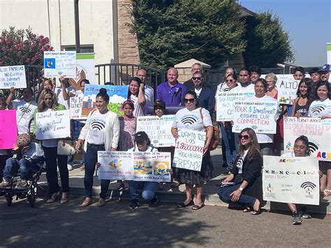 Broadband internet access in Fresno hampering residents?