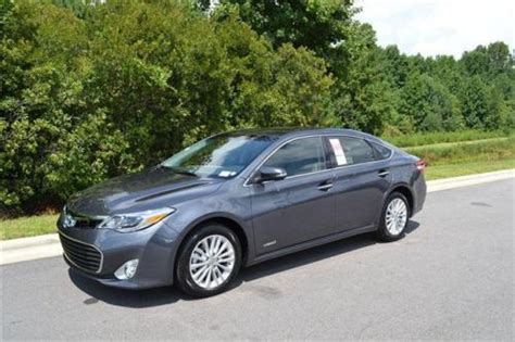 Photo Image Gallery & Touchup Paint: Toyota Avalon in Magnetic Gray Metallic (1G3)