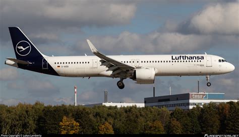 D AIEB Lufthansa Airbus A321 271NX Photo By Lukas Lamberty ID 1335874