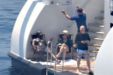 Kris Jenner Nude OnlyFans Leaks Fappening Page FappeningBook