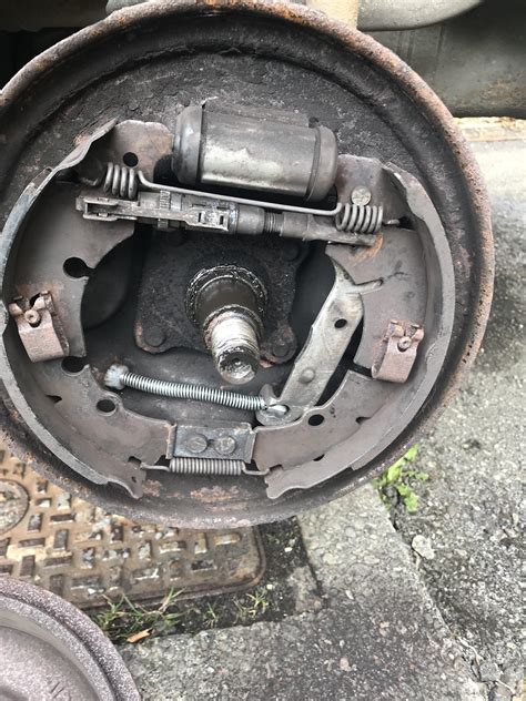 Ford 9 In Rear End Drum Brakes