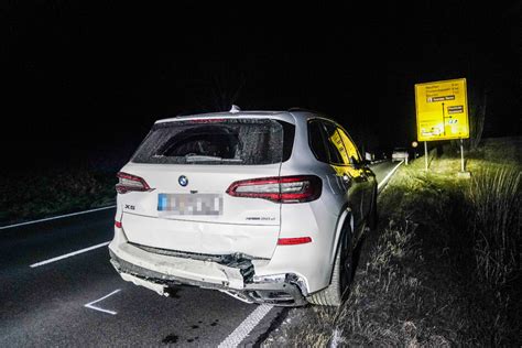 Betrunkener Autofahrer Flieht Vor Polizei Und Baut Unfall