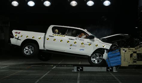 Rating Uji Tabrak Toyota Fortuner Bintang Dari Asean Ncap Autofun