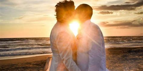 Casal Gay Acusa Organiza O De Festa De Impedir Entrada Por Homofobia Hornet The Queer Social