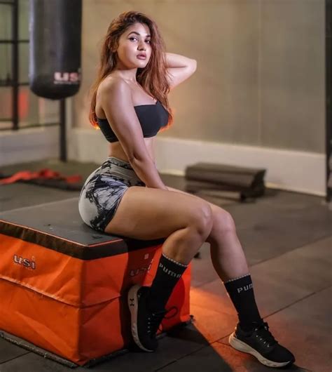 Soniya Singh Khatri Fitgirl Hot And Sexy Photos