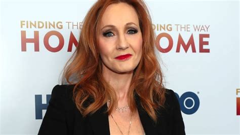 Los Polémicos Mensajes De Jk Rowling Con Motivo Del Día De La Madre Tikitakas