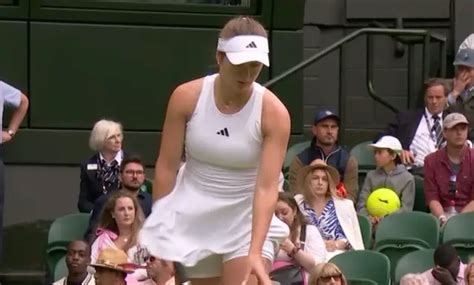 Elina Svitolina beats Venus Williams in Wimbledon opener - Women's ...