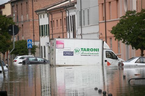 Alluvione Emilia Romagna Nuovi Allagamenti Ed Evacuazioni Comuni