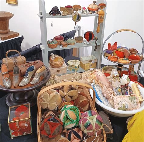 Weaving Past And Present At Penn Dry Goods Textile Show Antiques And